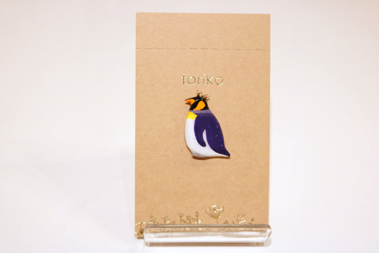 King Penguin Resin Brooch (Purple)