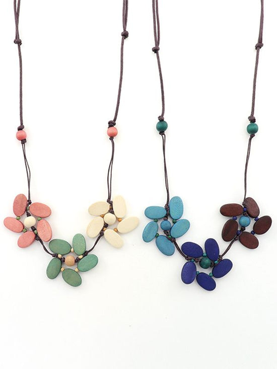 Wood flower motif necklace (2 colors)