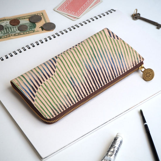 L Shaped Zipper Long Wallet in Aurora Stripe All Leather for Ladies, Leather for Men
