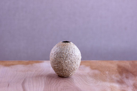 Egg-shaped vase