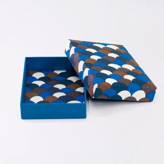 Kyoto Hand-dyed Japanese paper, small container (Blue sea wave)