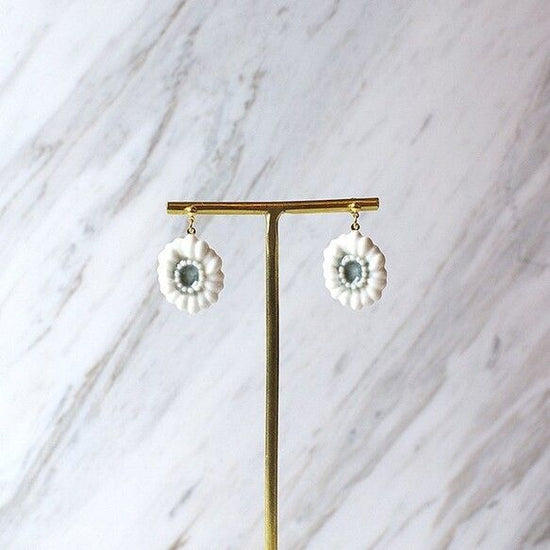 Rimu White Clip-on earrings