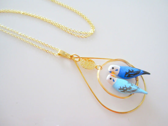 Pendant with Two Budgies (Blue and Light Blue) with Surrounding Accessory