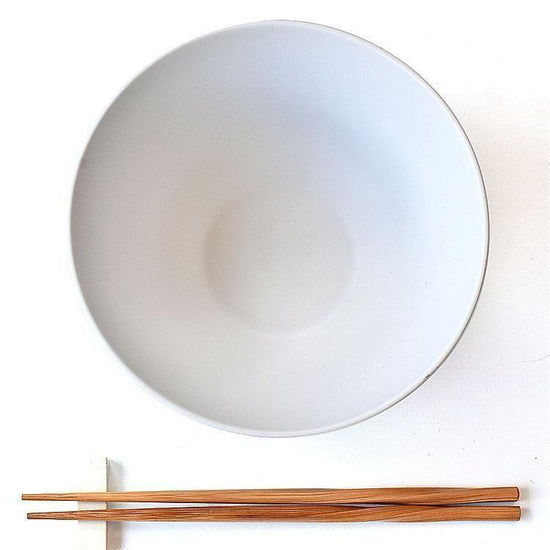 Cuisine Stone mat bowl, white type, Western tableware, round bowl, made in Japan, Minoyaki, stylish, modern.