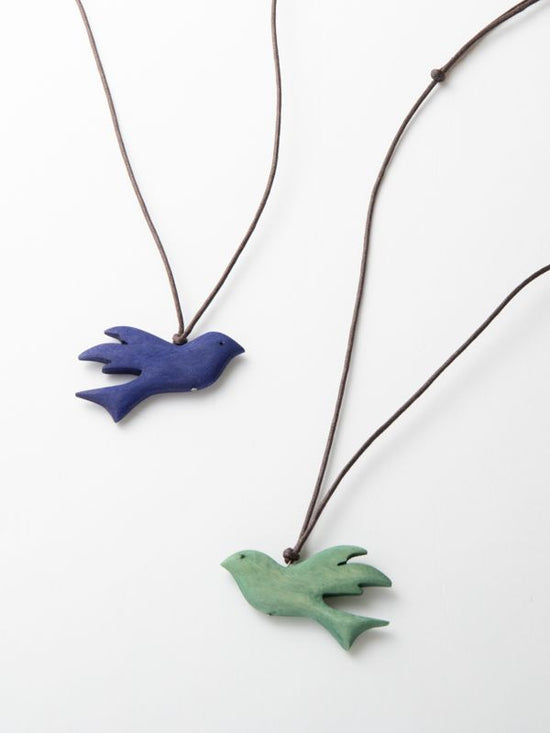 Wood bird necklace (2 colors)