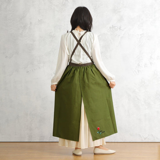 Long wide gathered apron with raccoon pattern D-0009