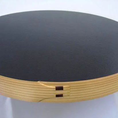 Round tray (shaku), navy blue