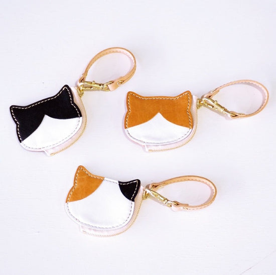 Cat-shaped mini pouch, cat pattern, genuine leather