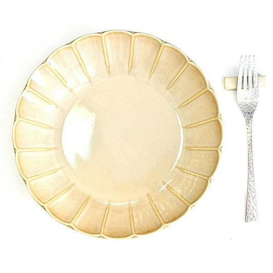 Fiore cream flower shape 24cm deep dish, white type, Western tableware, round plate, made in Japan, Minoyaki, stylish.