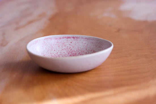 deep dish (dish with a high rim)