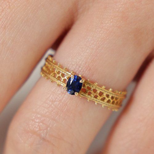 Sulanga ring: blue sapphire