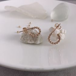 14kgf 》Tiny bump 1cm hoop Pierced earrings, small, very small, light, cute, leave it on.