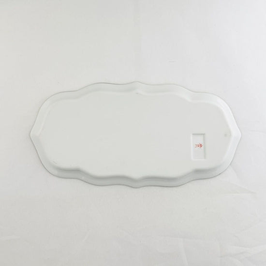 [Maple design, 7.5 x 7.5 cm.