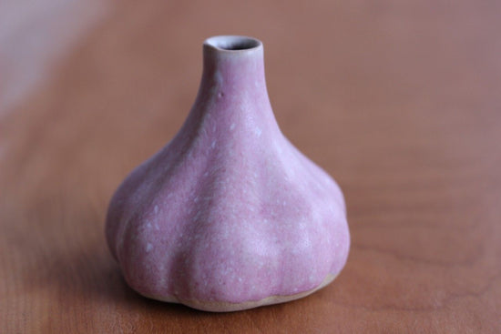 Garlic shaped vase
