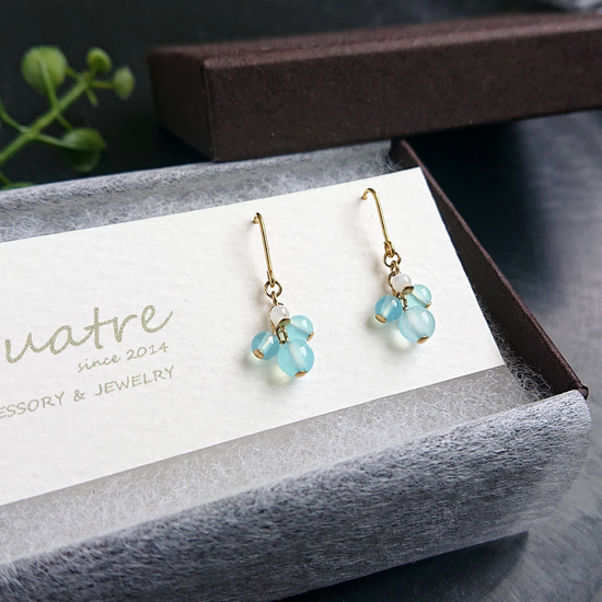 바다색 칼세도니 피어싱 이어링 콰트르