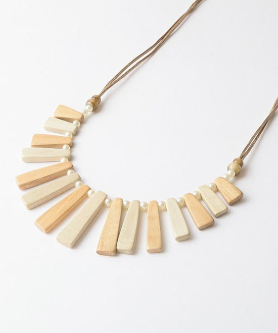 Wood & Pearl Noren Necklace A24WPN115NA