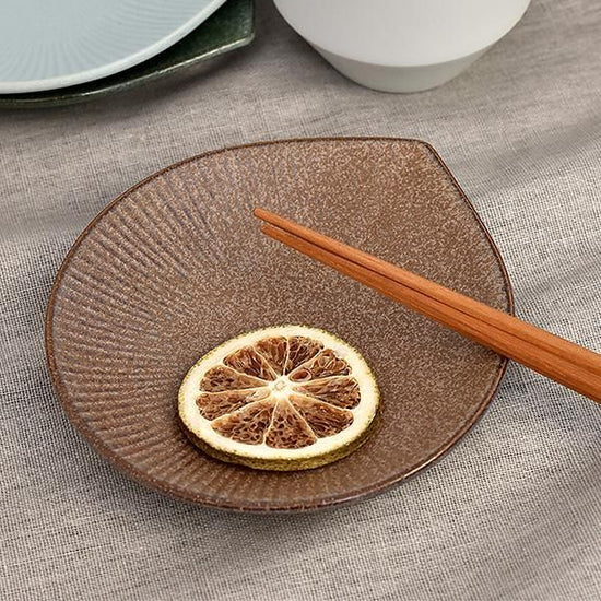 Moa Kiln Changed Brown 12.5cm Small Dish, brownish Western tableware, round dish, small dish, made in Japan, Minoyaki, café style, stylish, modern