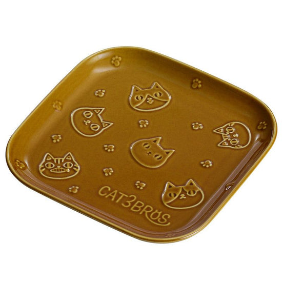 Three Cats and Three Brothers Relief Bread Plate Candy (23221)