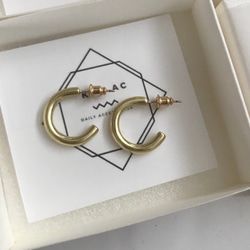 Brass] Firm hoop pierced earrings "14kgf post"[Clip-on earrings. Allergy changeable] gold, thick, small