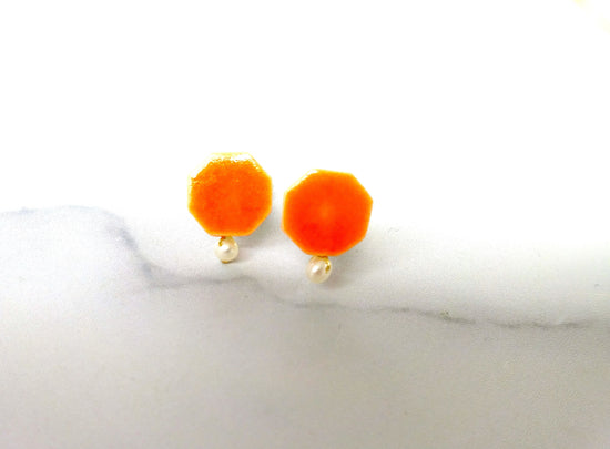 Small octagonal and small freshwater pearl ceramic pierce/earring (orange)