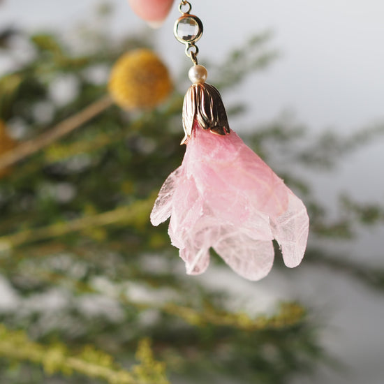 Mino Washi flower [Chun-Li] (one ear) Pierced earrings/Clip-on earrings