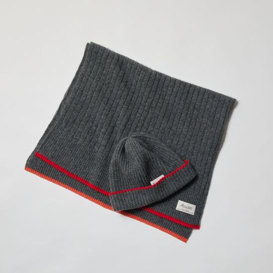 Cashmere Beanie "Levi" - Charcoal Gray