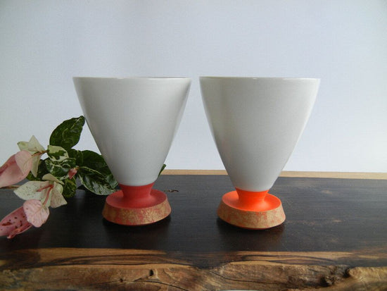 White porcelain glass (red/orange)