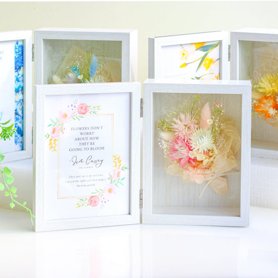 Flower arrangement, photo frame <yellow