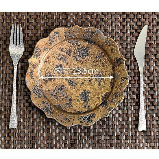 Gold Tataki Kikyo Plate M, gold type, Japanese tableware, fruit plate, serving dish, Minoyaki, made in Japan, stylish.