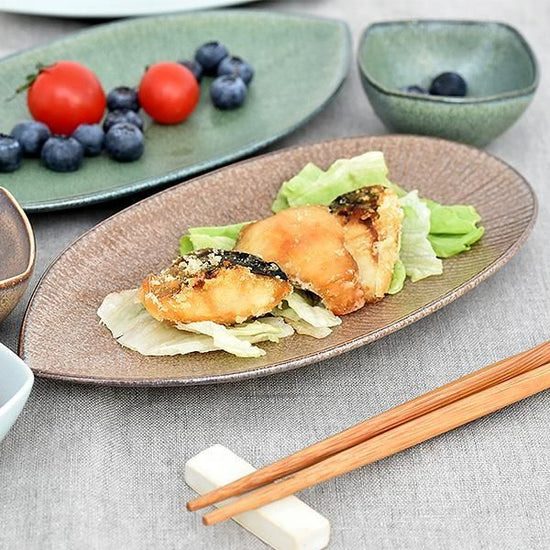 Moa Kiln Changed Tea 21cm Long Plate, medium brown, Western tableware, platter, shaped plate, made in Japan, Minoyaki, café style, stylish, modern