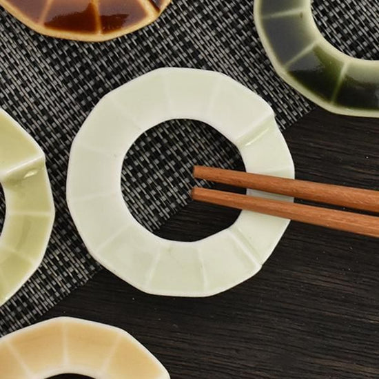 Hiwanest chopstick rest, green type, Japanese tableware, chopstick rest, made in Japan, Minoyaki, stylish, modern