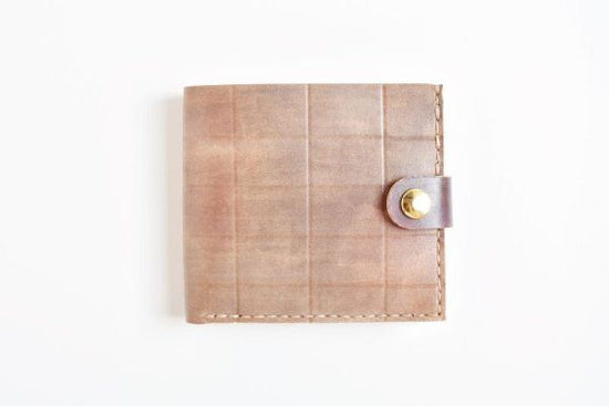 Chocolate No.37 (Bifold wallet with hook)