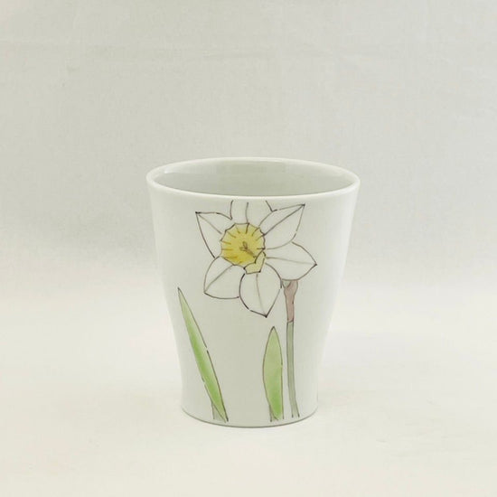 [Teacup with narcissus