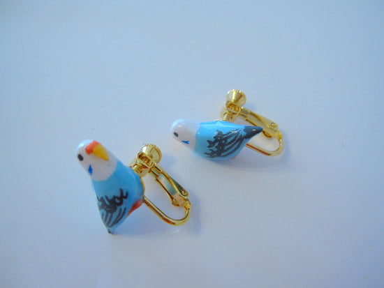 Budgies (Light Blue) Pierced earrings and Clip-on earrings made of Resin