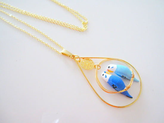 Pendant with Two Budgies (Blue and Light Blue) with Surrounding Accessory