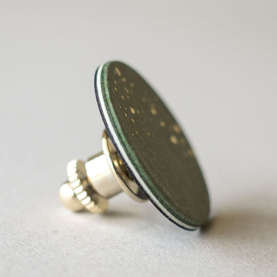 Chocolate PIN [pistachio].