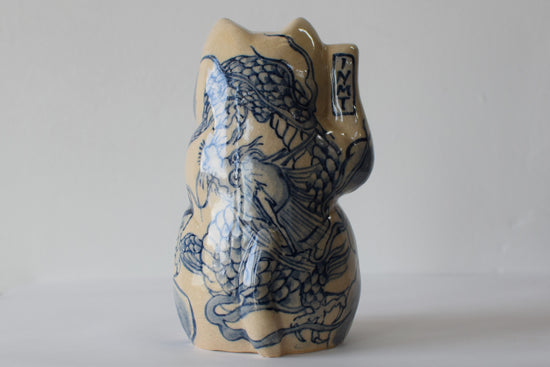 beckoning cat dragon