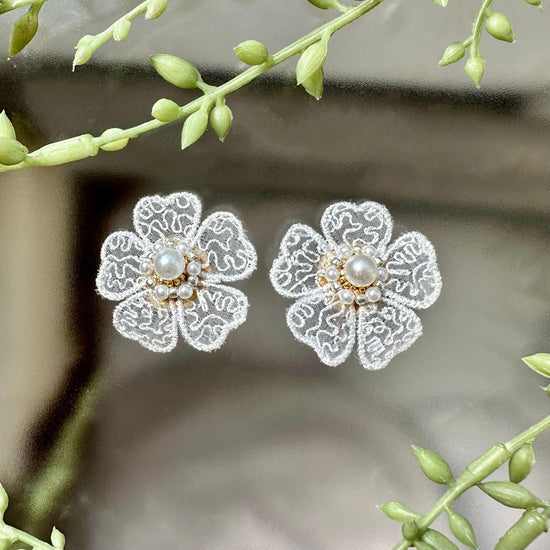 White Flower Pierced earrings with Bead Embroidery, Clip-on earrings