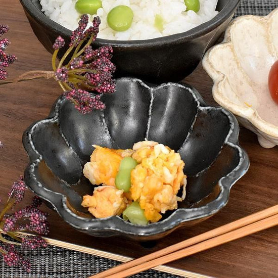 Rinka Black 10 Bowls, black Japanese tableware, small bowls, made in Japan, Minoyaki, stylish, modern.