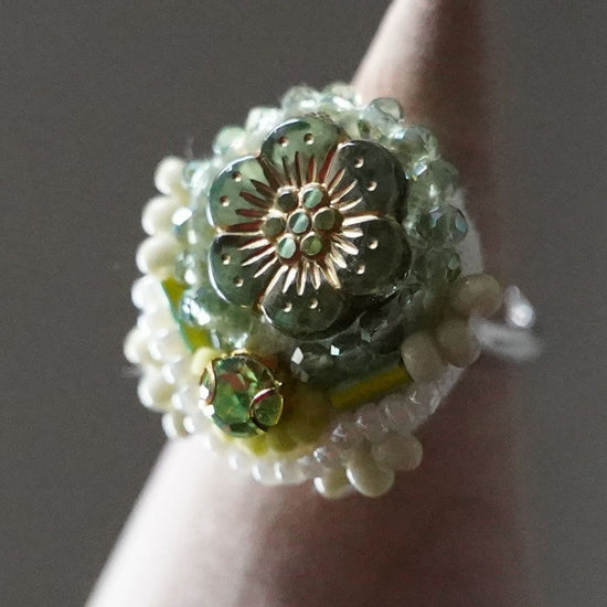 Chatty ring 75 free size beaded embroidery ring flower green multicolor