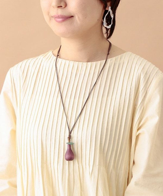 Wood Pear Top Necklace A24WPN031RD