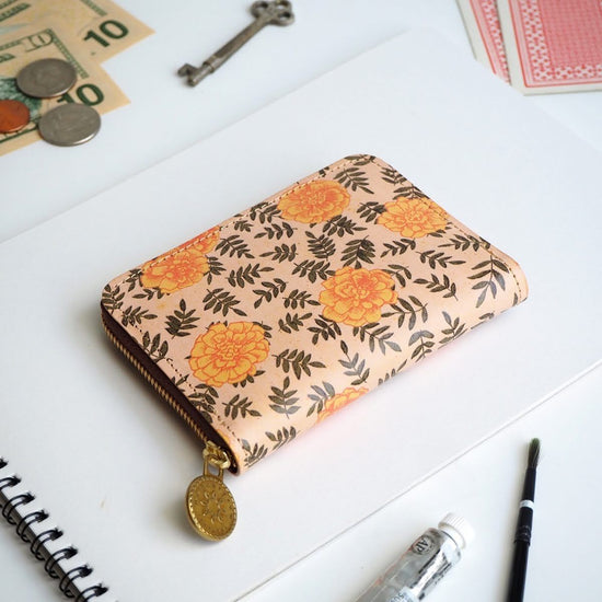 Round Zipper Compact Wallet in Vintage Marigold Leather