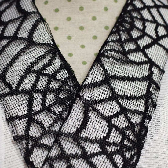 ◆ spider web half collar 1.