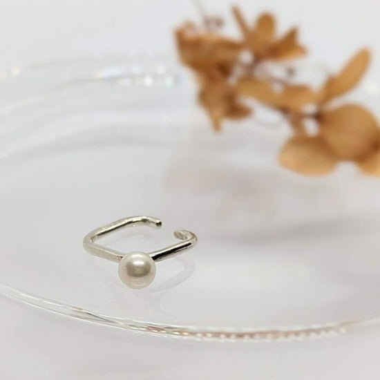 *Toast* small square ear cuffs -silver + pearls