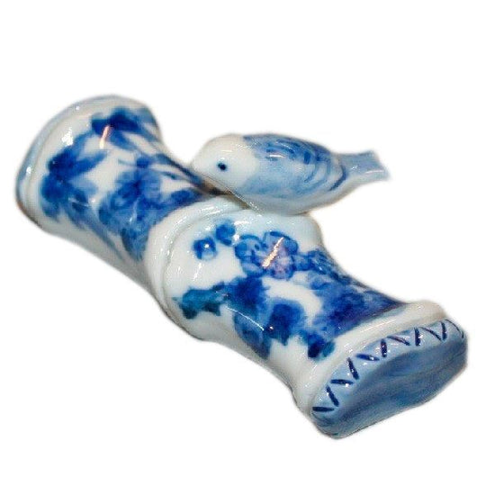 [Eisyou] Writing brush vase, pine, bamboo, and plum motifs in underglaze blue