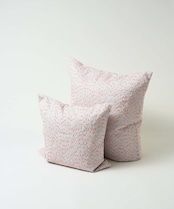 Cushion cover / orange dots / M
