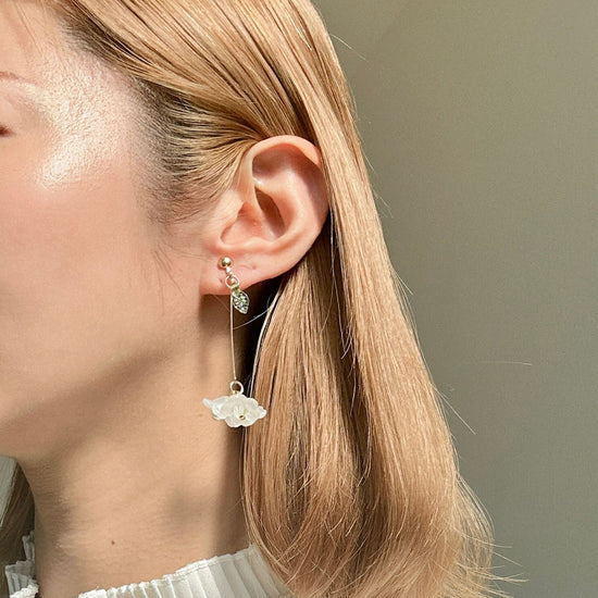 Matte White Flower Pierced earrings, Clip-on earrings