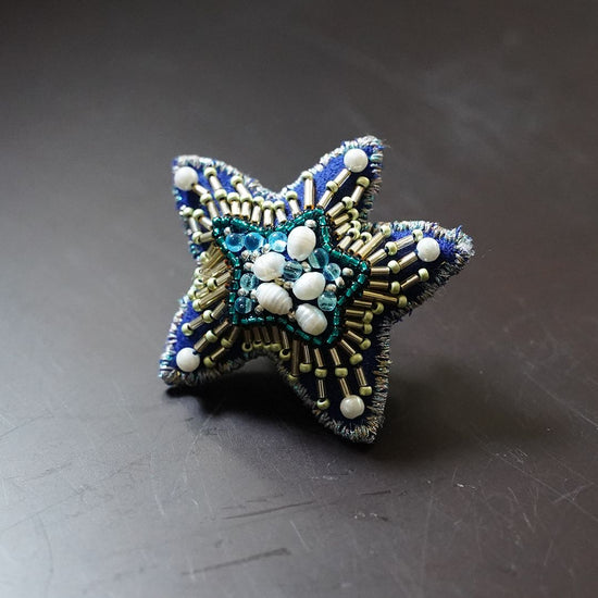 Very light star brooch, happy feeling 6