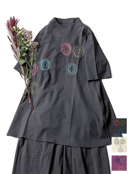 Balloon Embroidery Cotton Tunic Blouse [Expected to arrive in early May].