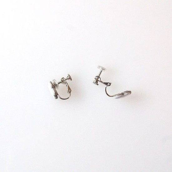 WATAGUMO small "white" Clip-on earrings